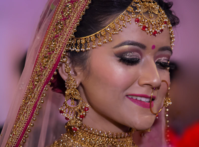 Traditional bridal makeup and jewellery